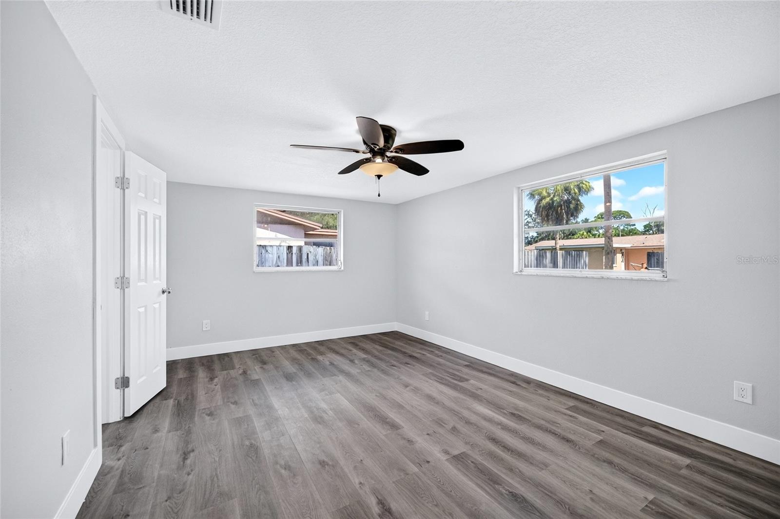 BAY PARK ESTATES - Residential
