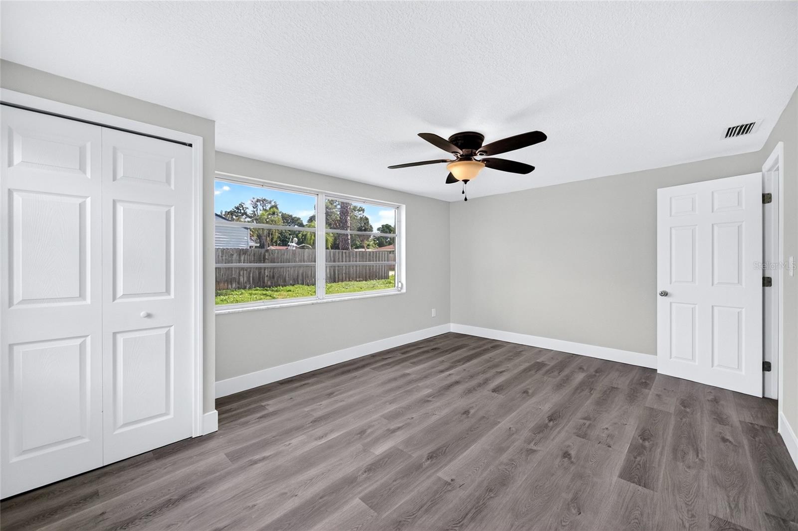 BAY PARK ESTATES - Residential