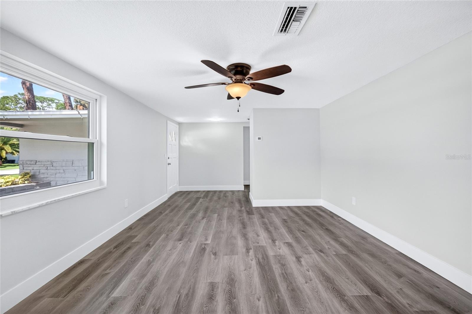 BAY PARK ESTATES - Residential