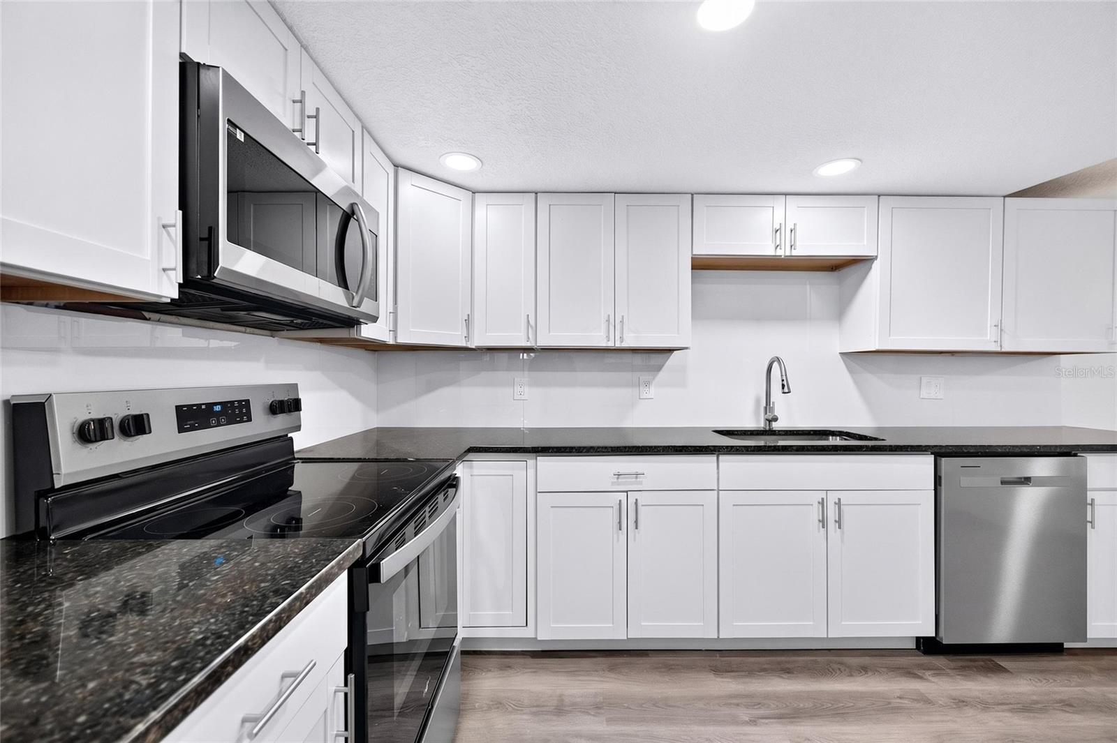 BAY PARK ESTATES - Residential