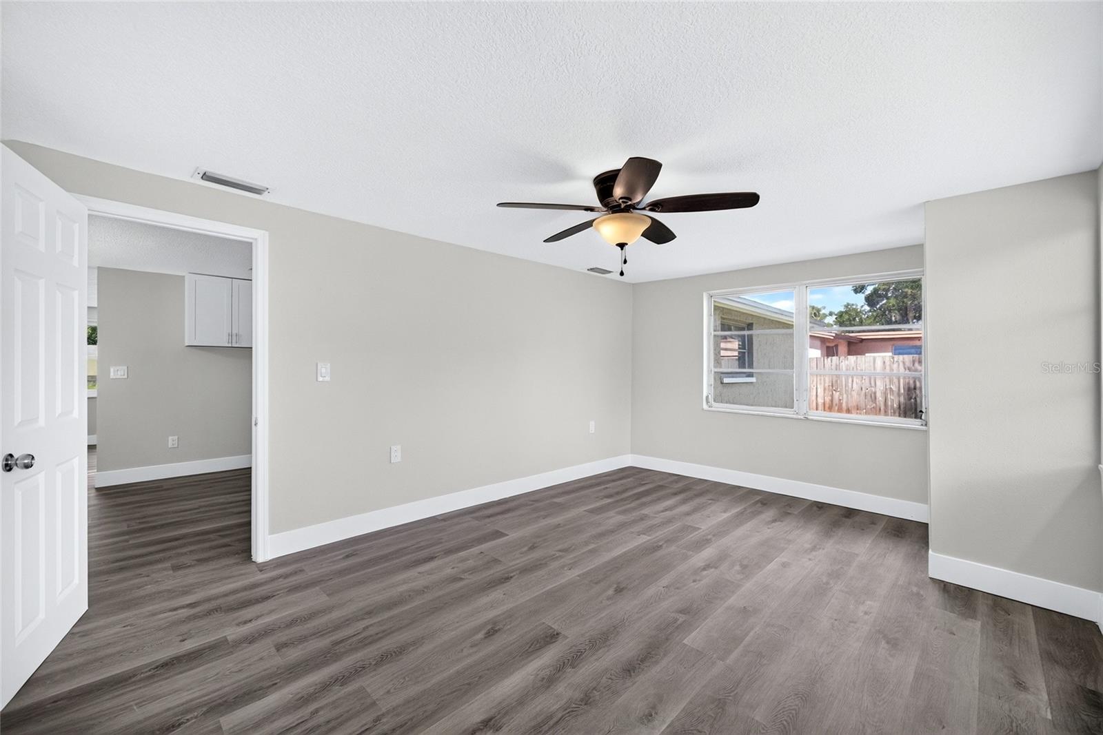 BAY PARK ESTATES - Residential