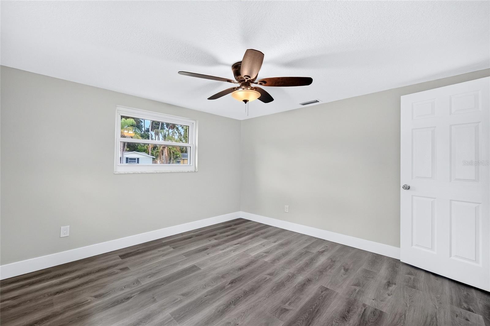 BAY PARK ESTATES - Residential