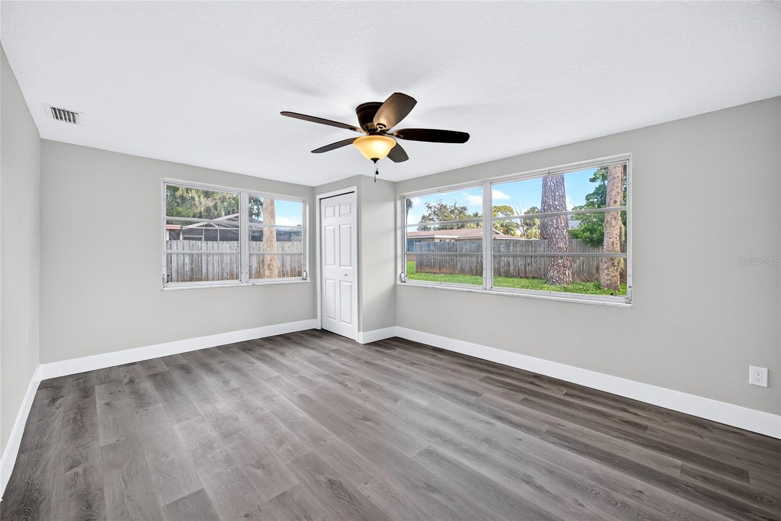 BAY PARK ESTATES - Residential
