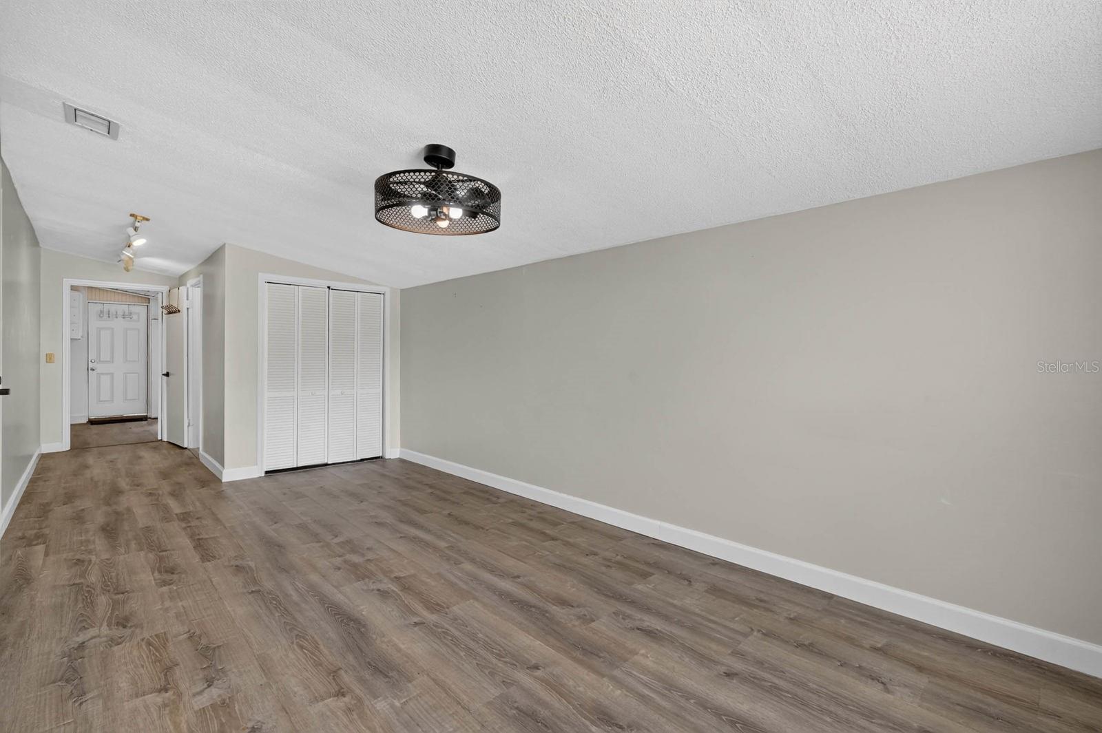 ROGERS PARK MELROSE ORMOND MB 19 PG 74 PER OR - Residential