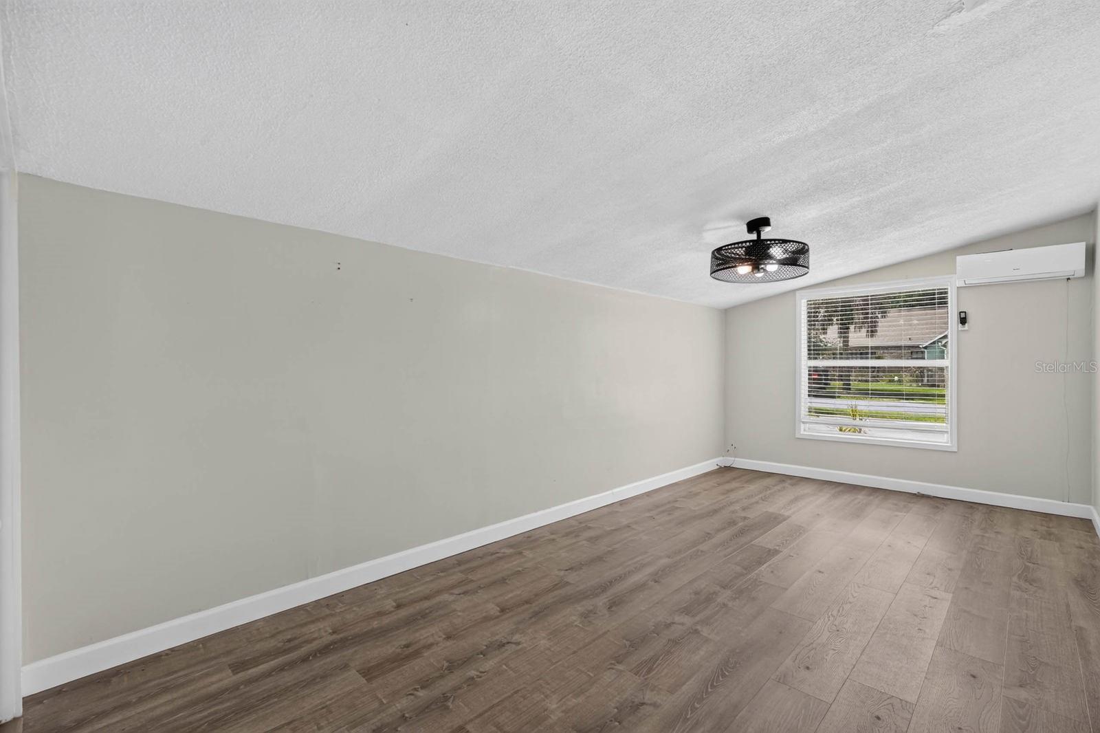 ROGERS PARK MELROSE ORMOND MB 19 PG 74 PER OR - Residential