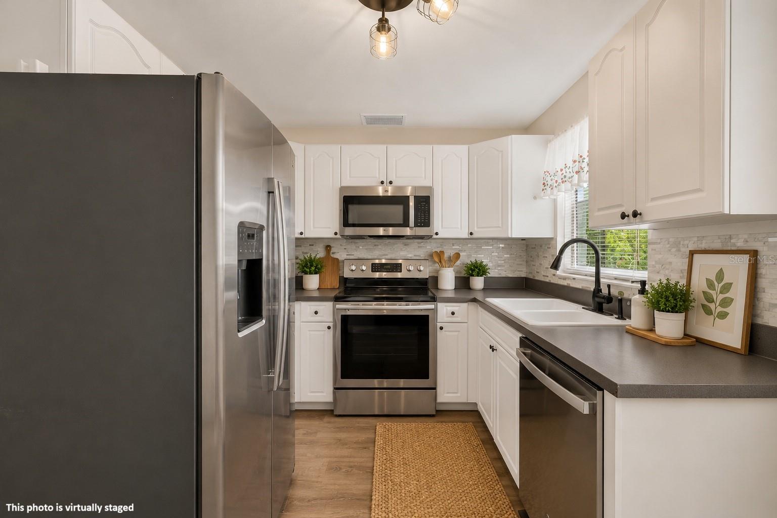 ROGERS PARK MELROSE ORMOND MB 19 PG 74 PER OR - Residential