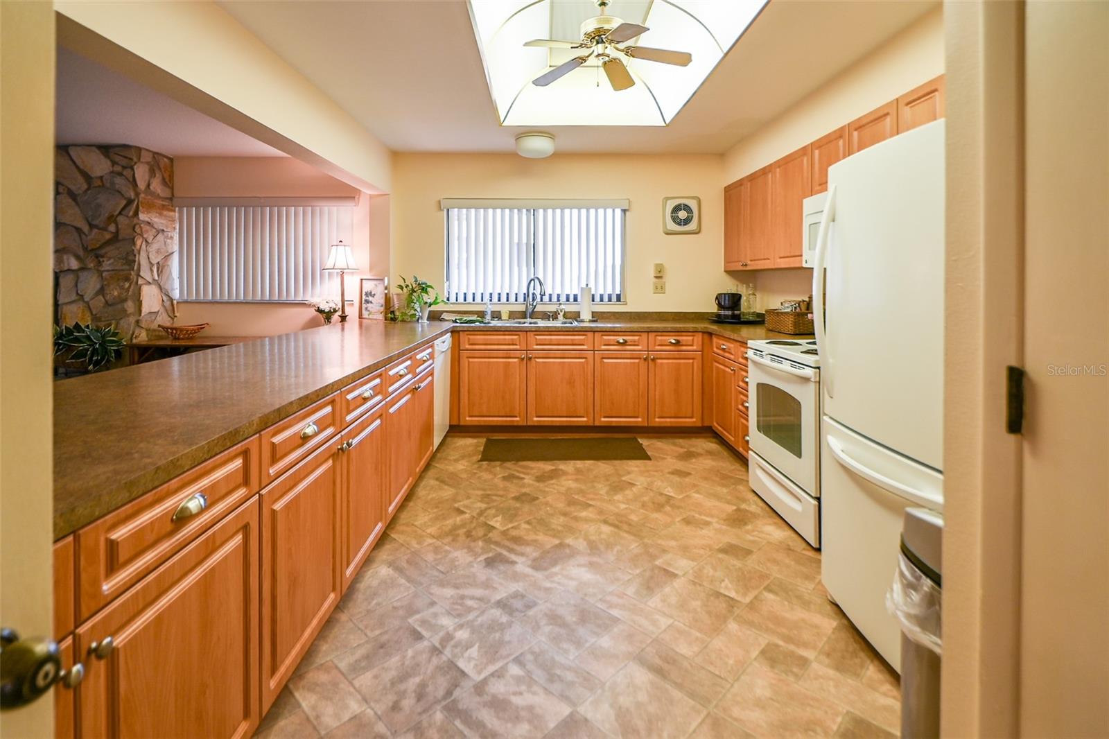 VILLAGE AT TIERRA VERDE CONDO - Residential Lease