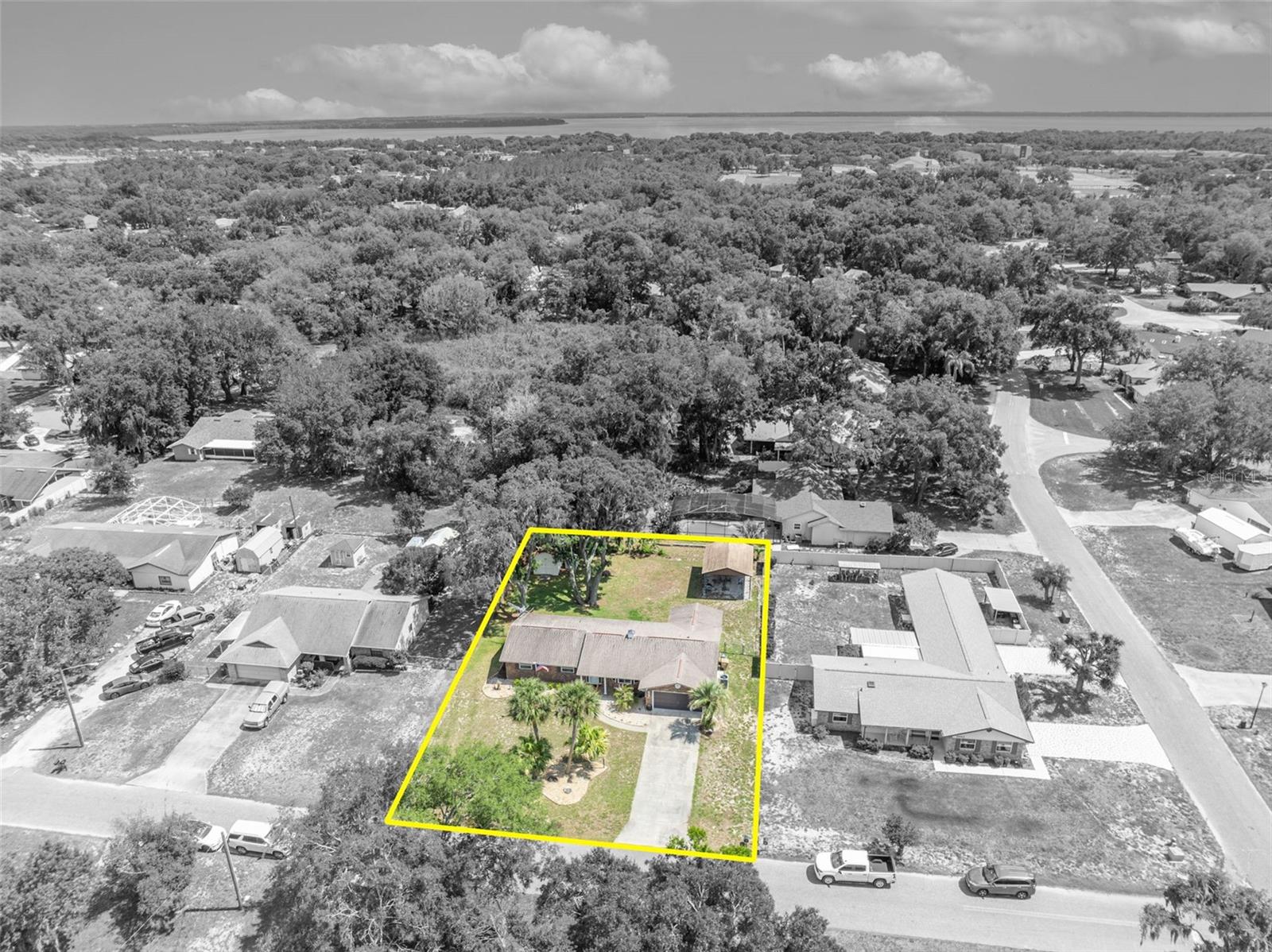 COUNTRY CLUB VIEW - Residential
