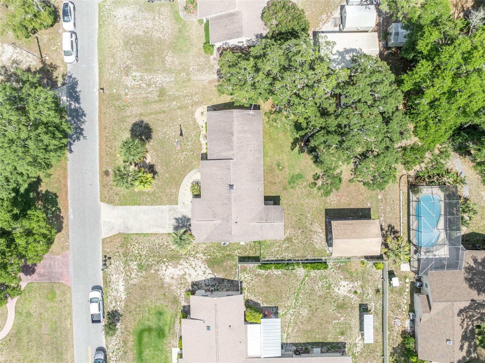 COUNTRY CLUB VIEW - Residential