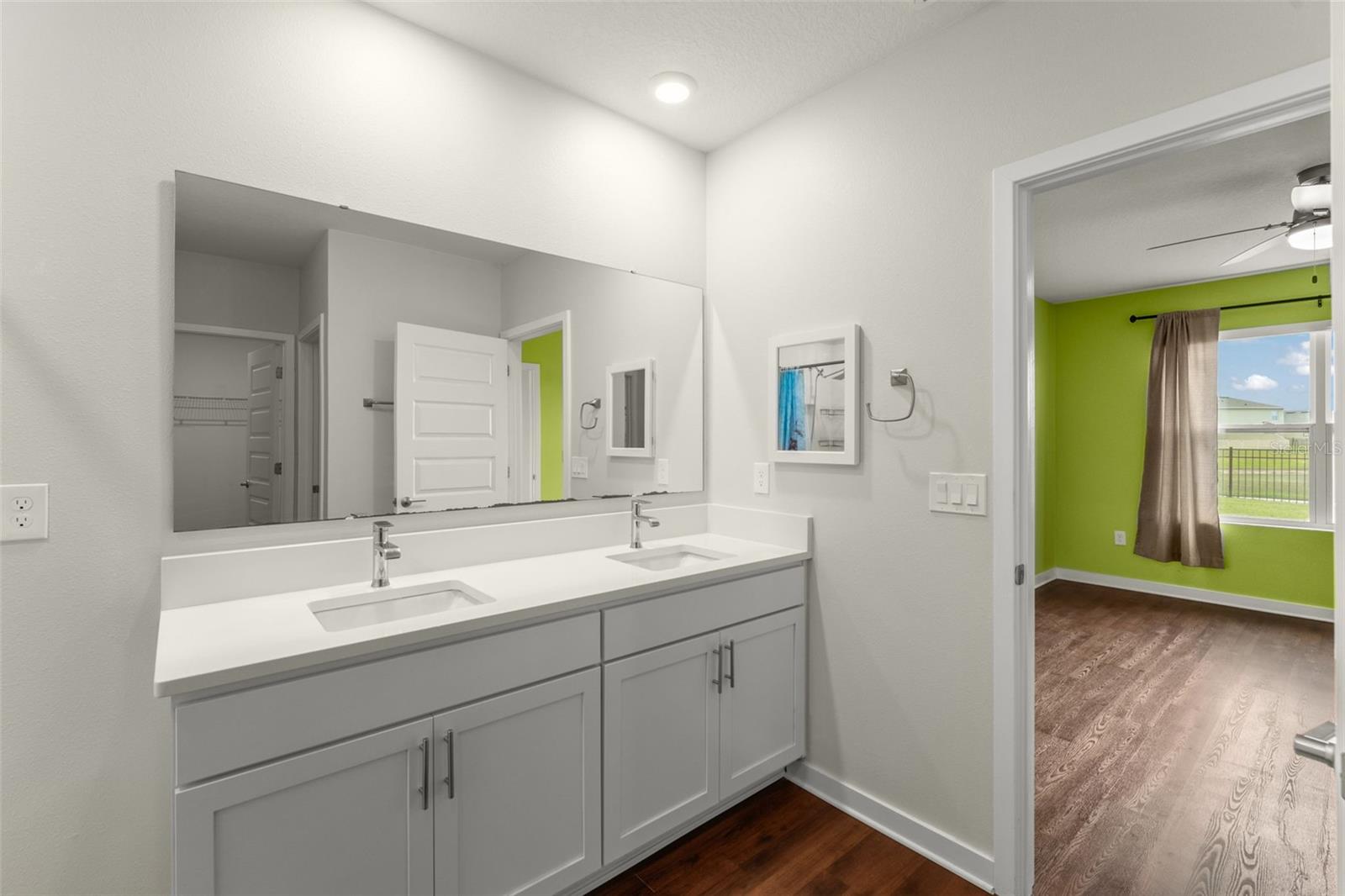 SUMMERLY - Residential