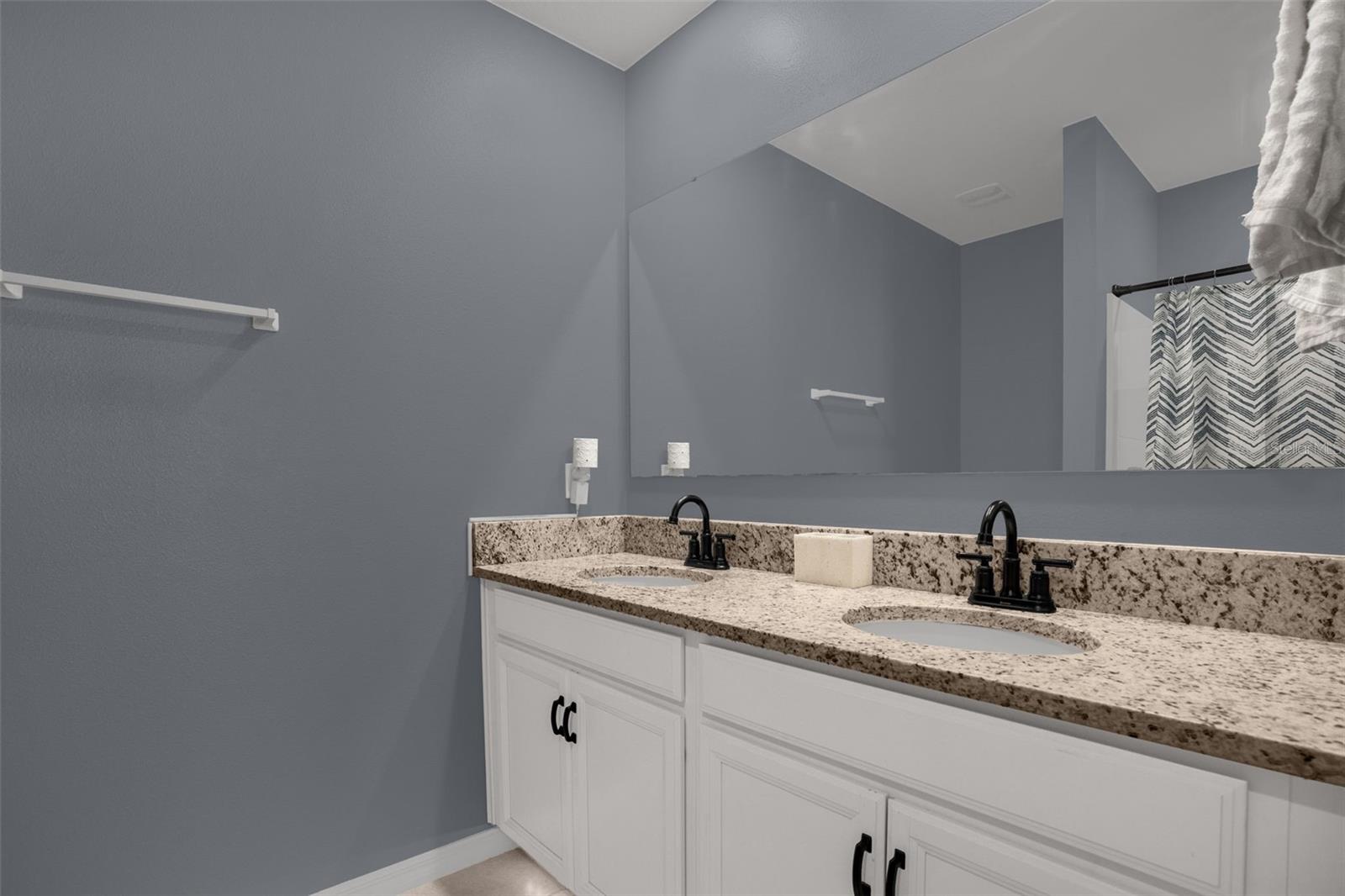 VICTORIA OAKS PH A - Residential
