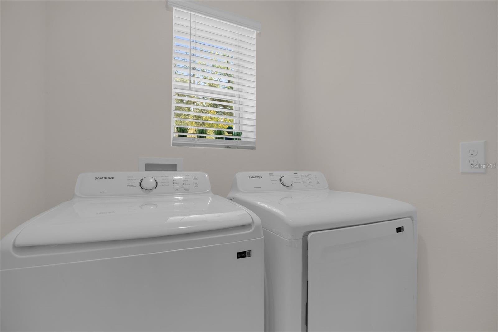 VICTORIA OAKS PH A - Residential
