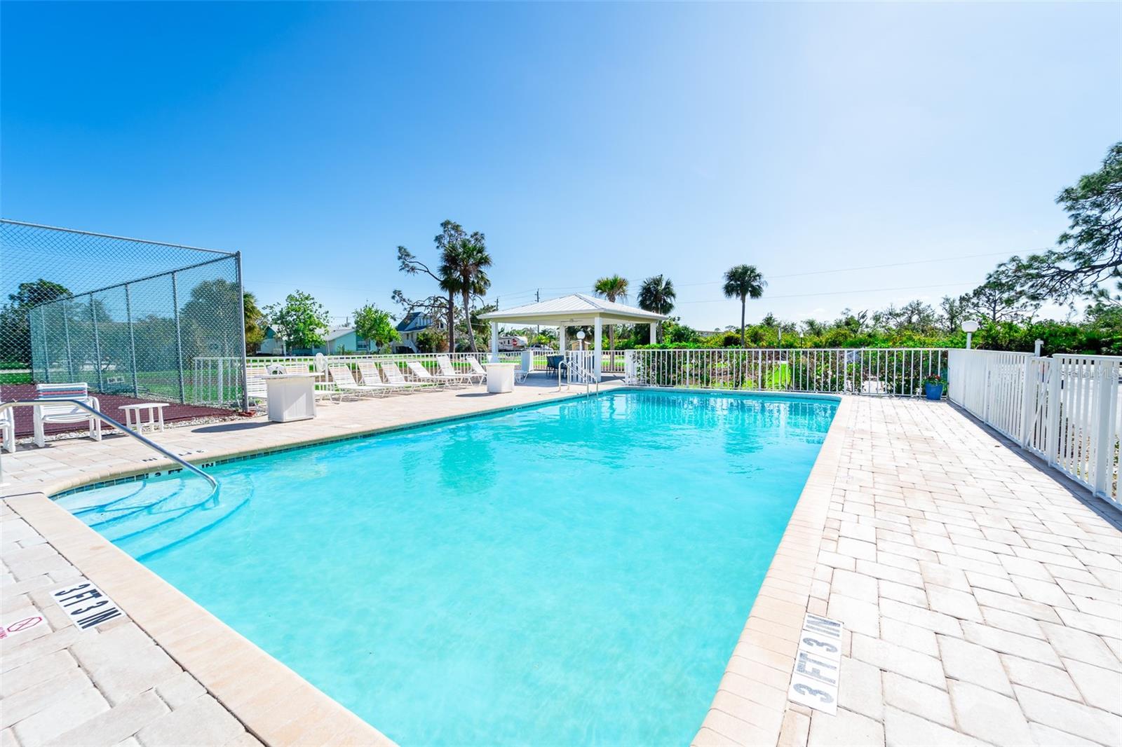 GOLDEN TEE PH 01 BLDG 14 - Residential