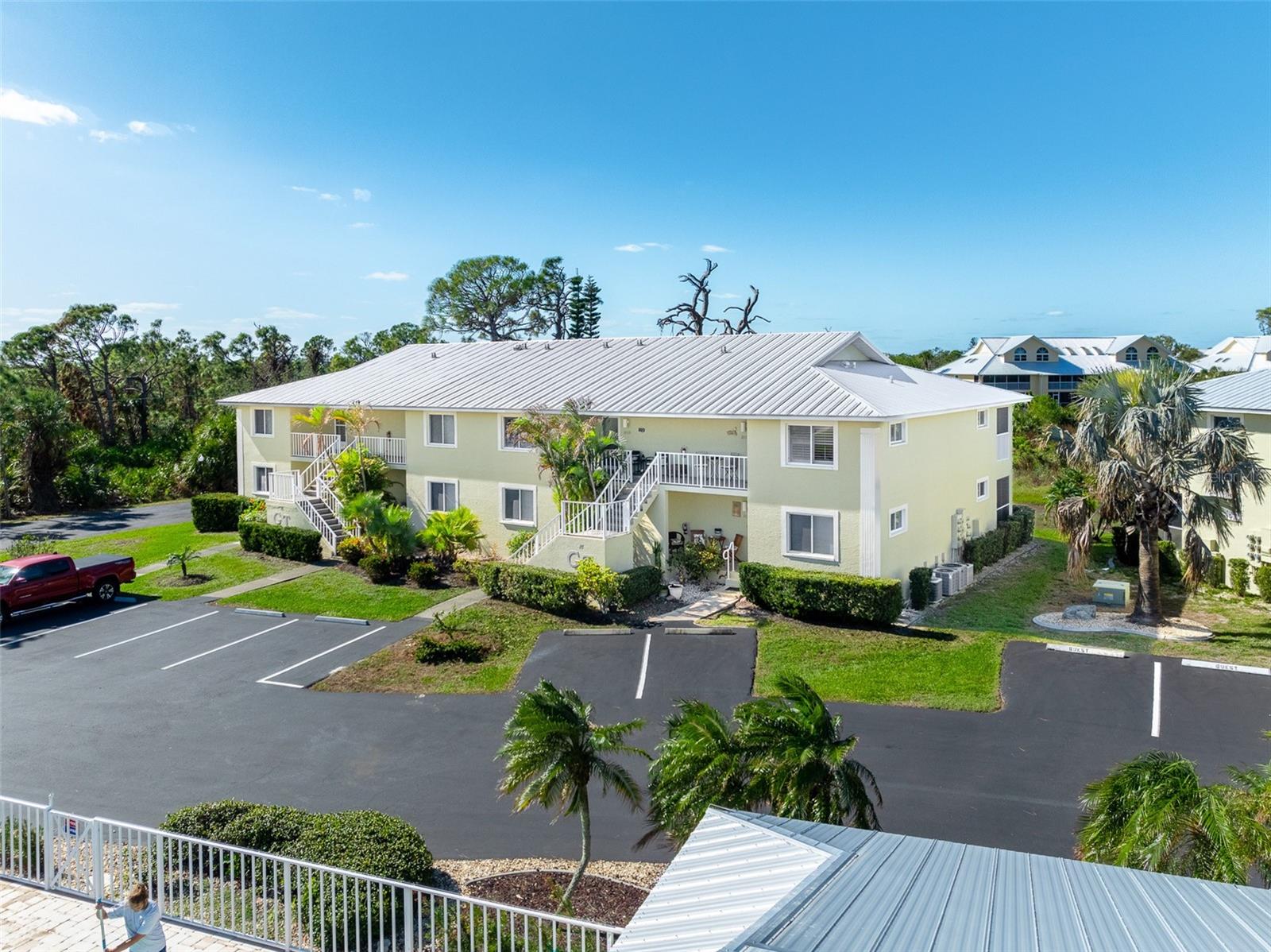 GOLDEN TEE PH 01 BLDG 14 - Residential