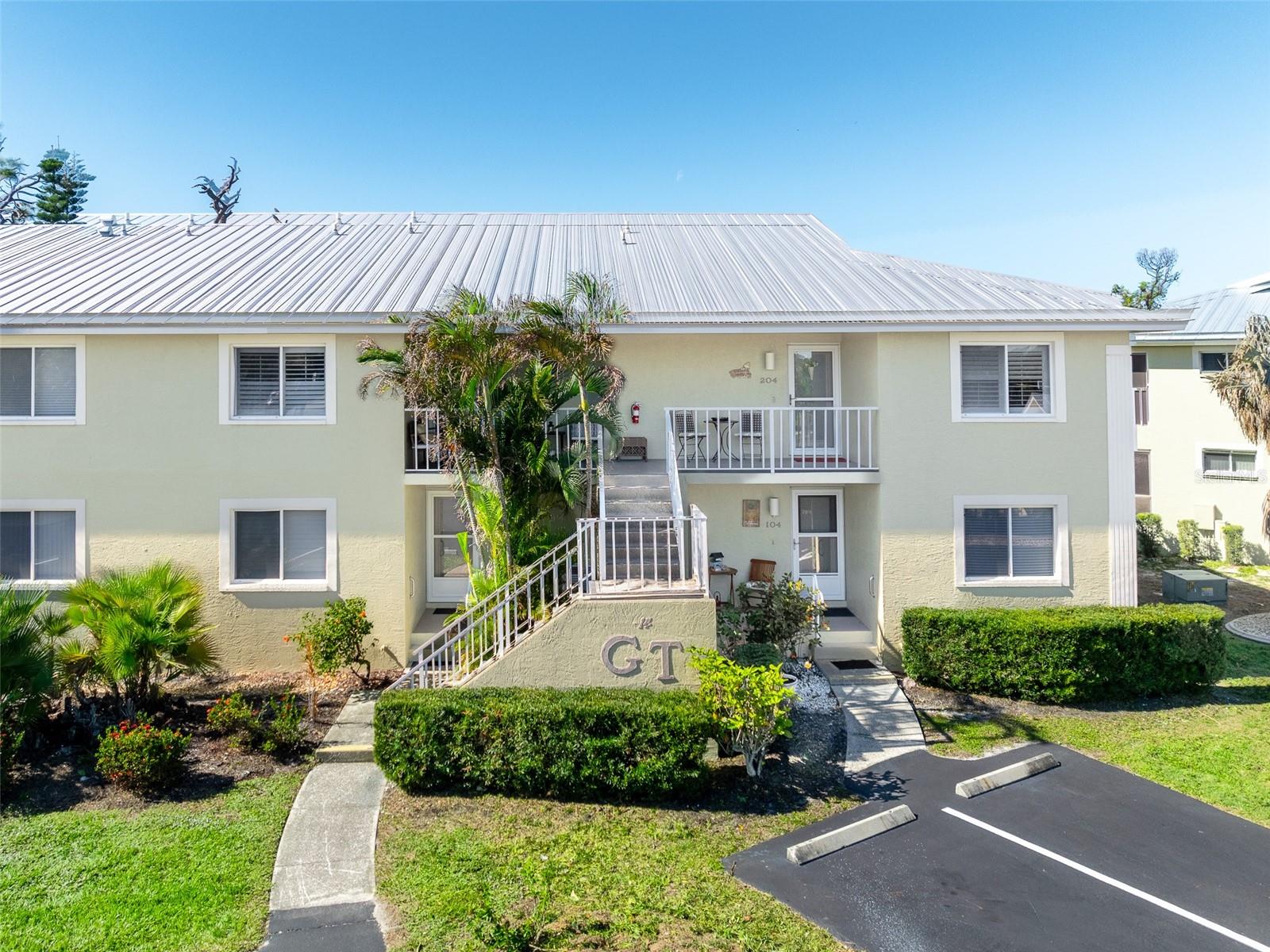 GOLDEN TEE PH 01 BLDG 14 - Residential