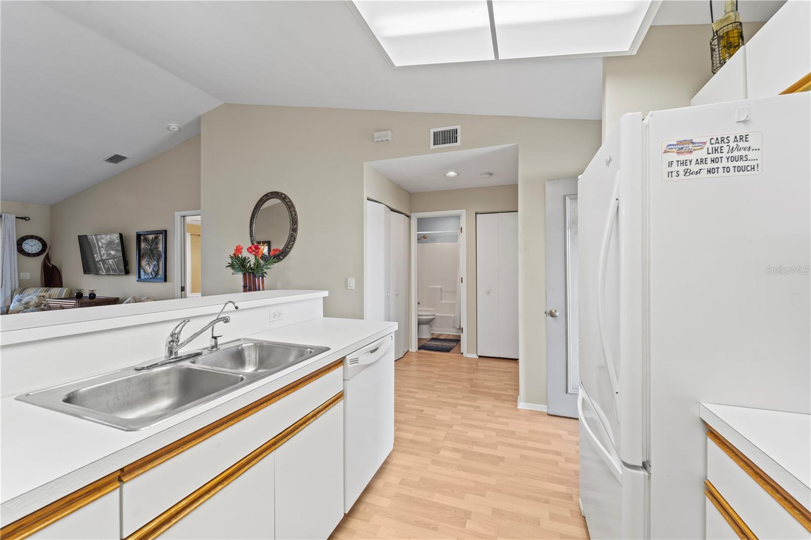 GOLDEN TEE PH 01 BLDG 14 - Residential