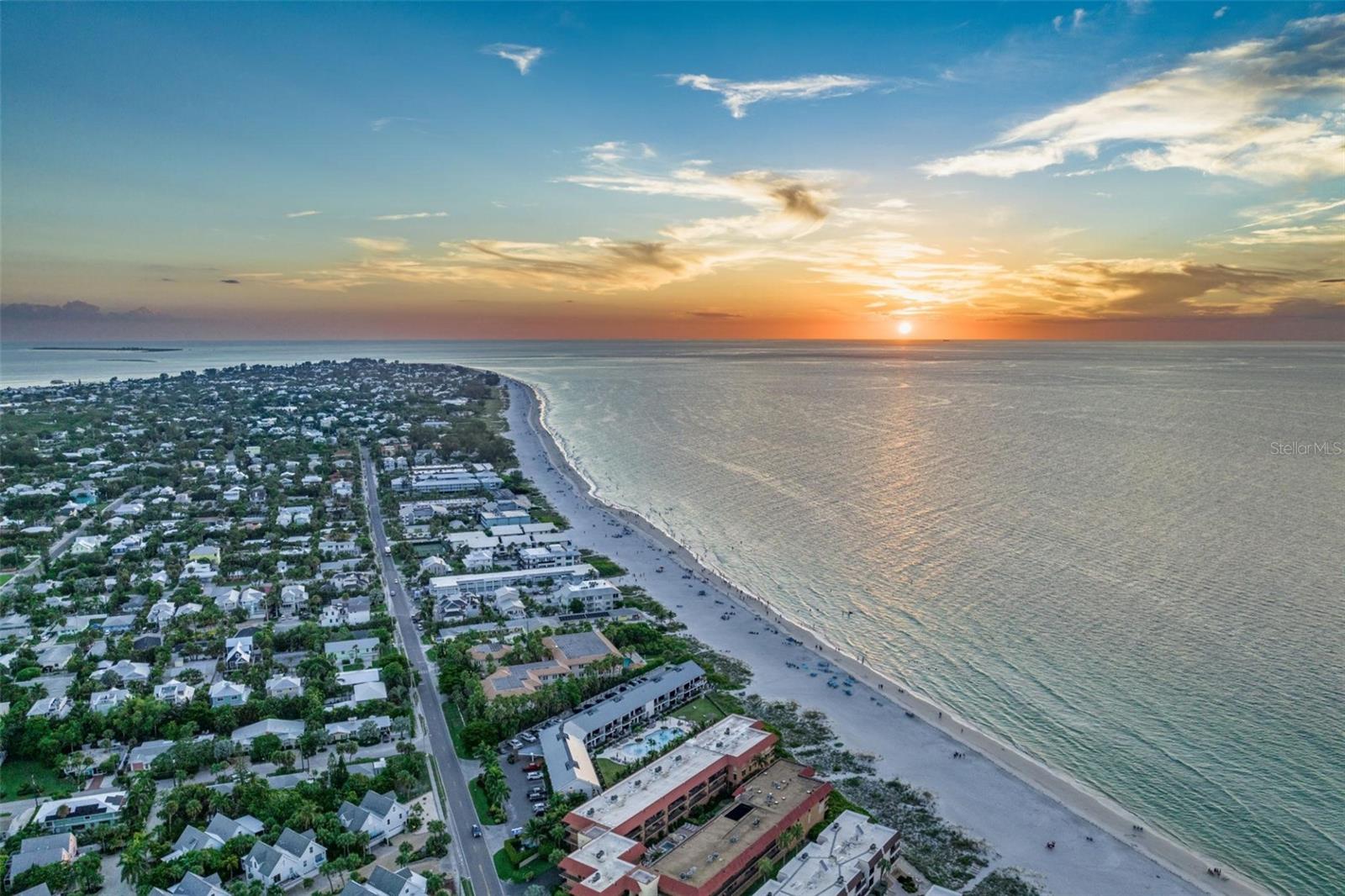 SUNSET HARBOR - Residential