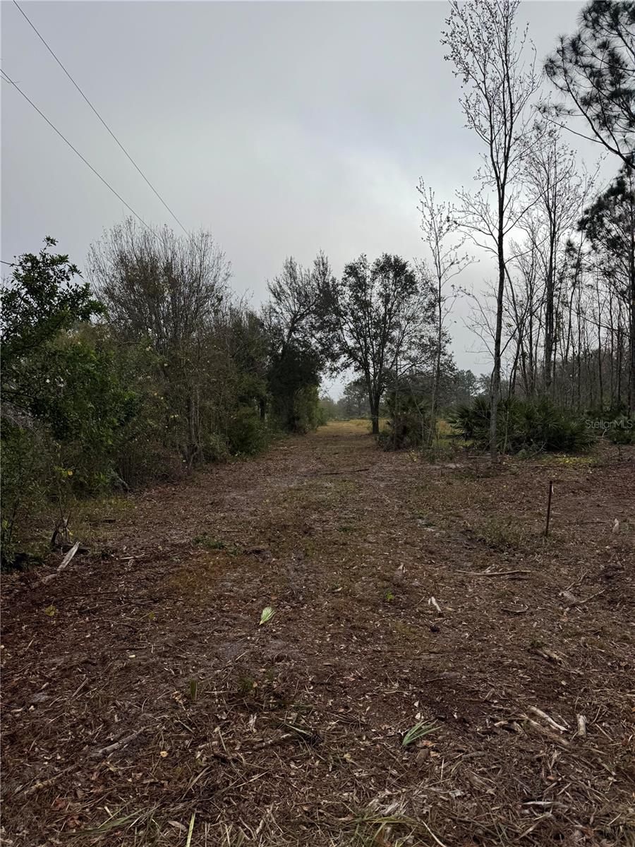 OAKRIDGE ESTATES - Land