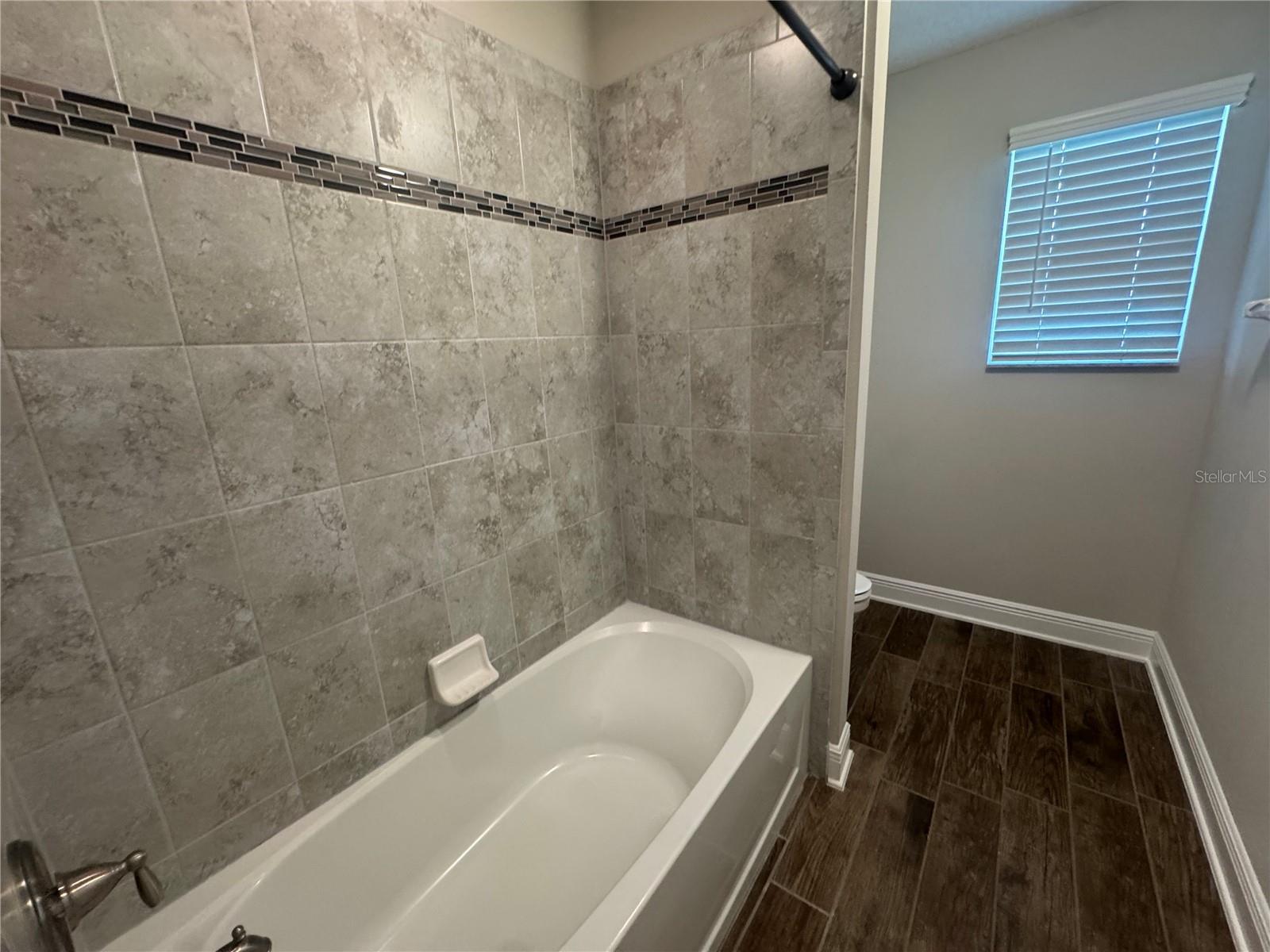 K-BAR RANCH-PCL F - Residential Lease