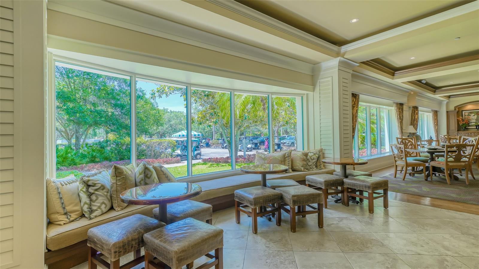UNIVERSITY PARK COUNTRY CLUB - Residential