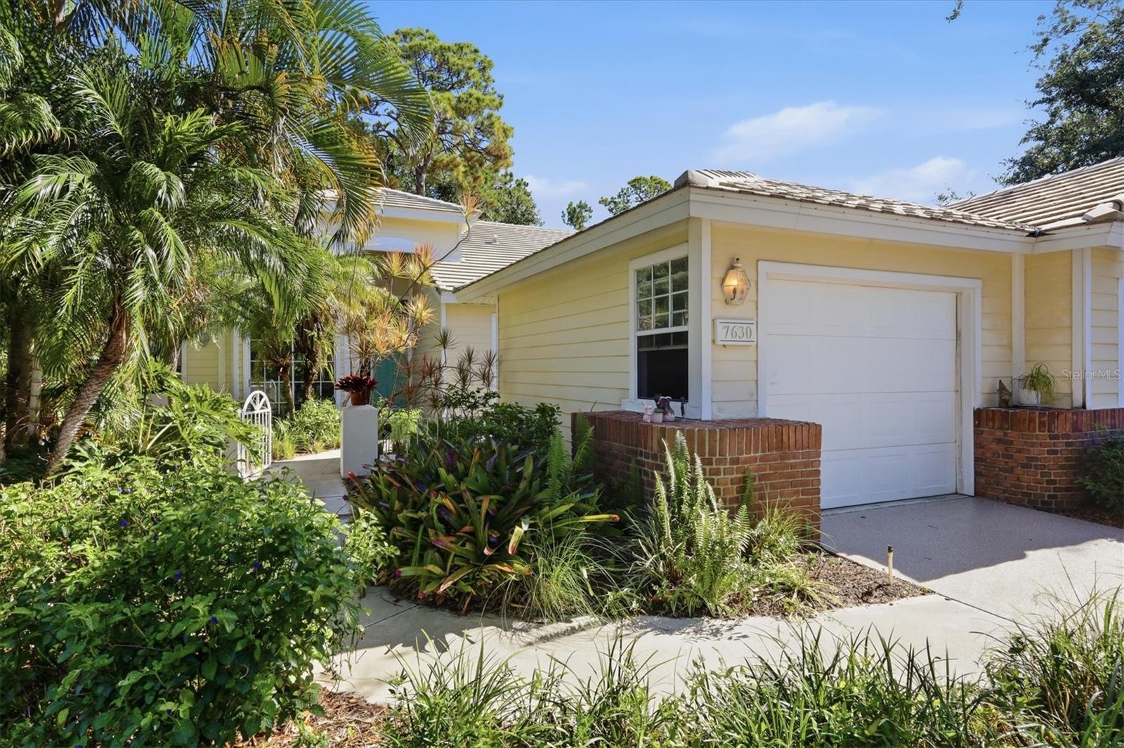 UNIVERSITY PARK COUNTRY CLUB - Residential