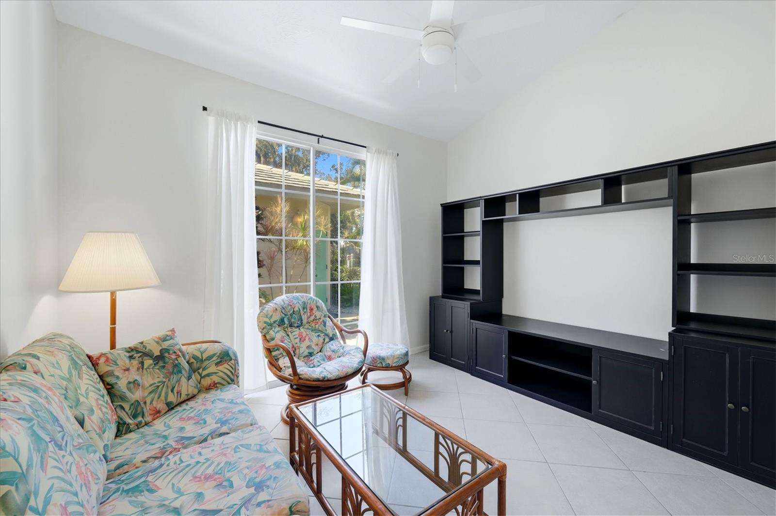 UNIVERSITY PARK COUNTRY CLUB - Residential