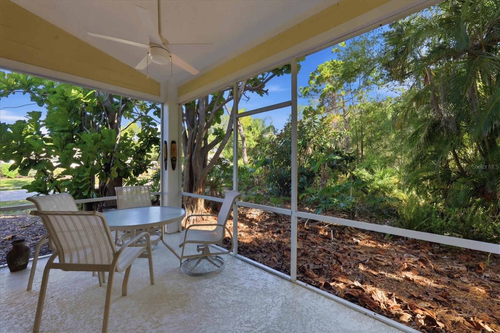 UNIVERSITY PARK COUNTRY CLUB - Residential