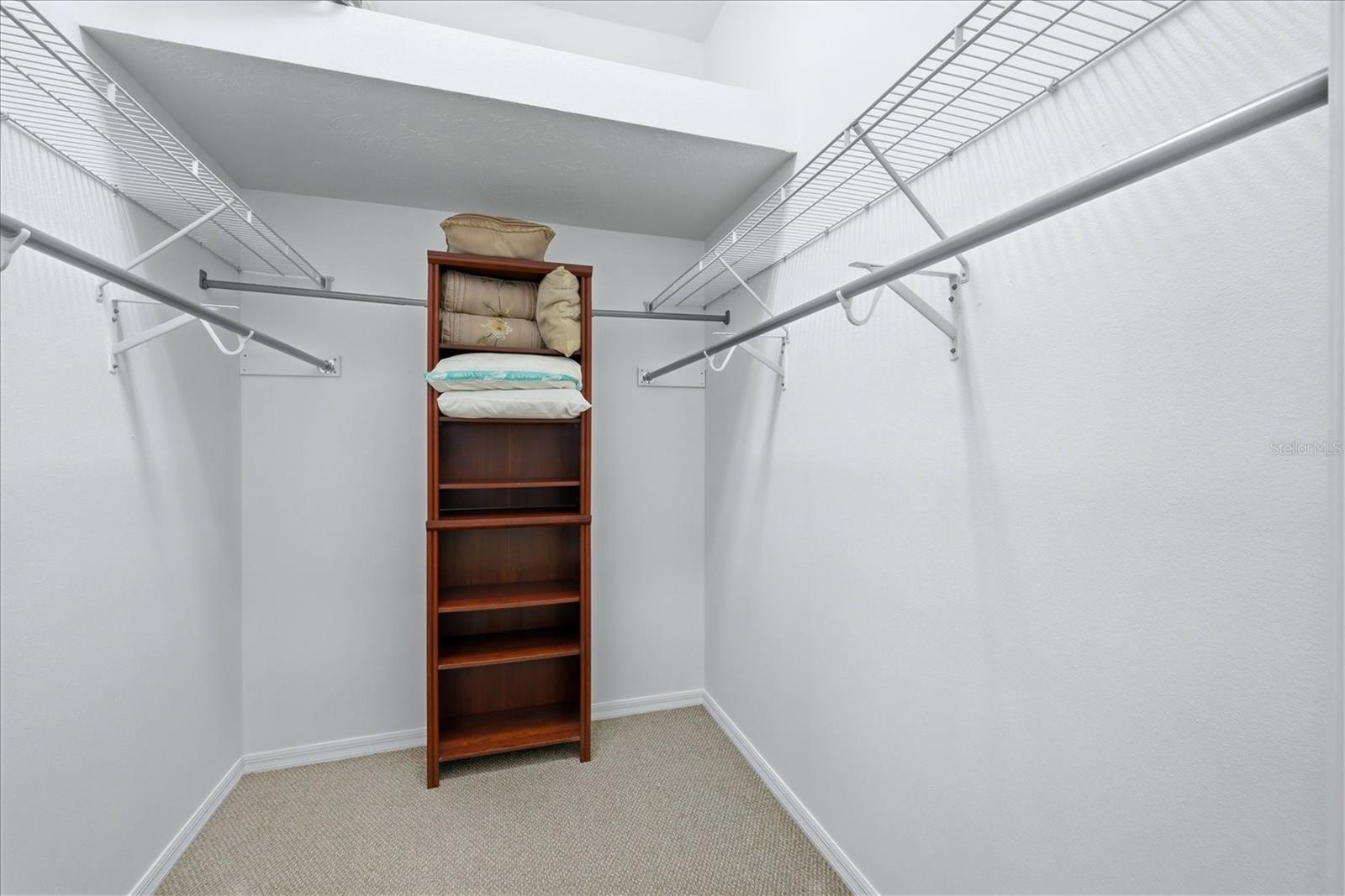 UNIVERSITY PARK COUNTRY CLUB - Residential