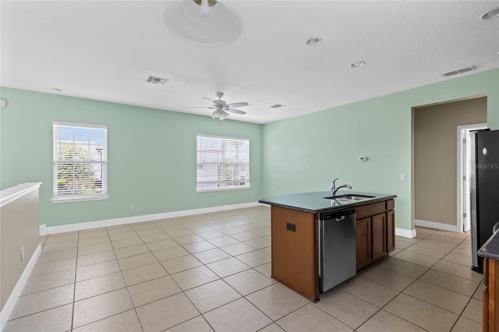 LAUREATE PARK - Residential Lease
