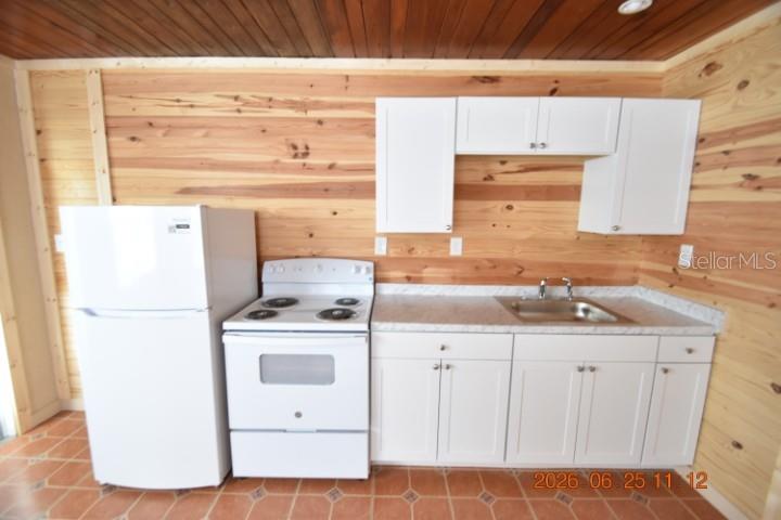 HARBOR SHORES 2ND ADD - Residential Lease