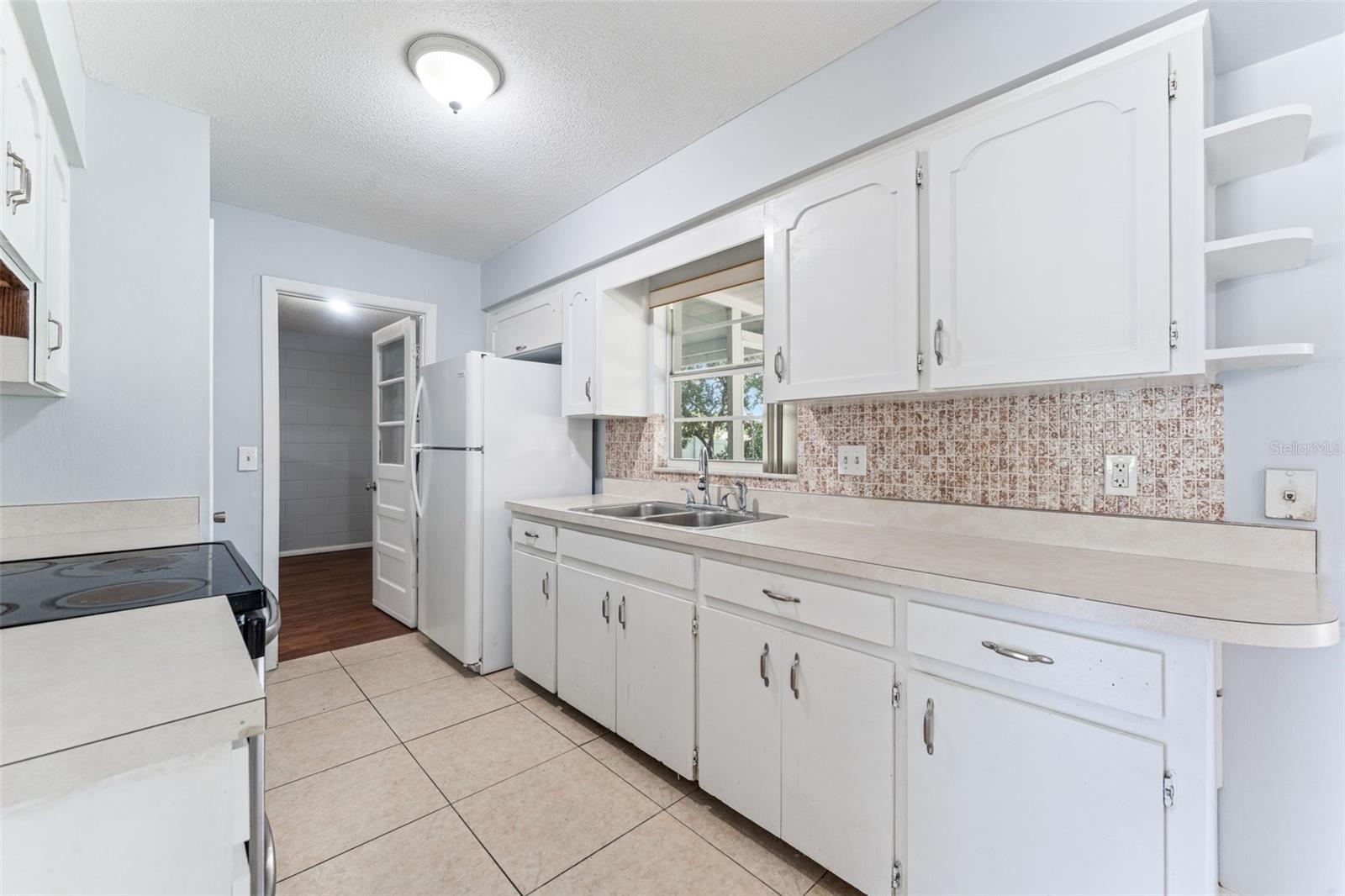 DOVER ESTATES FIRST ADD - Residential