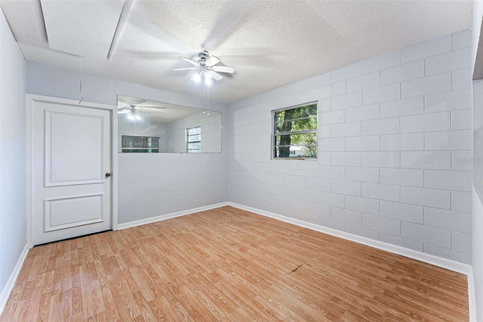 DOVER ESTATES FIRST ADD - Residential