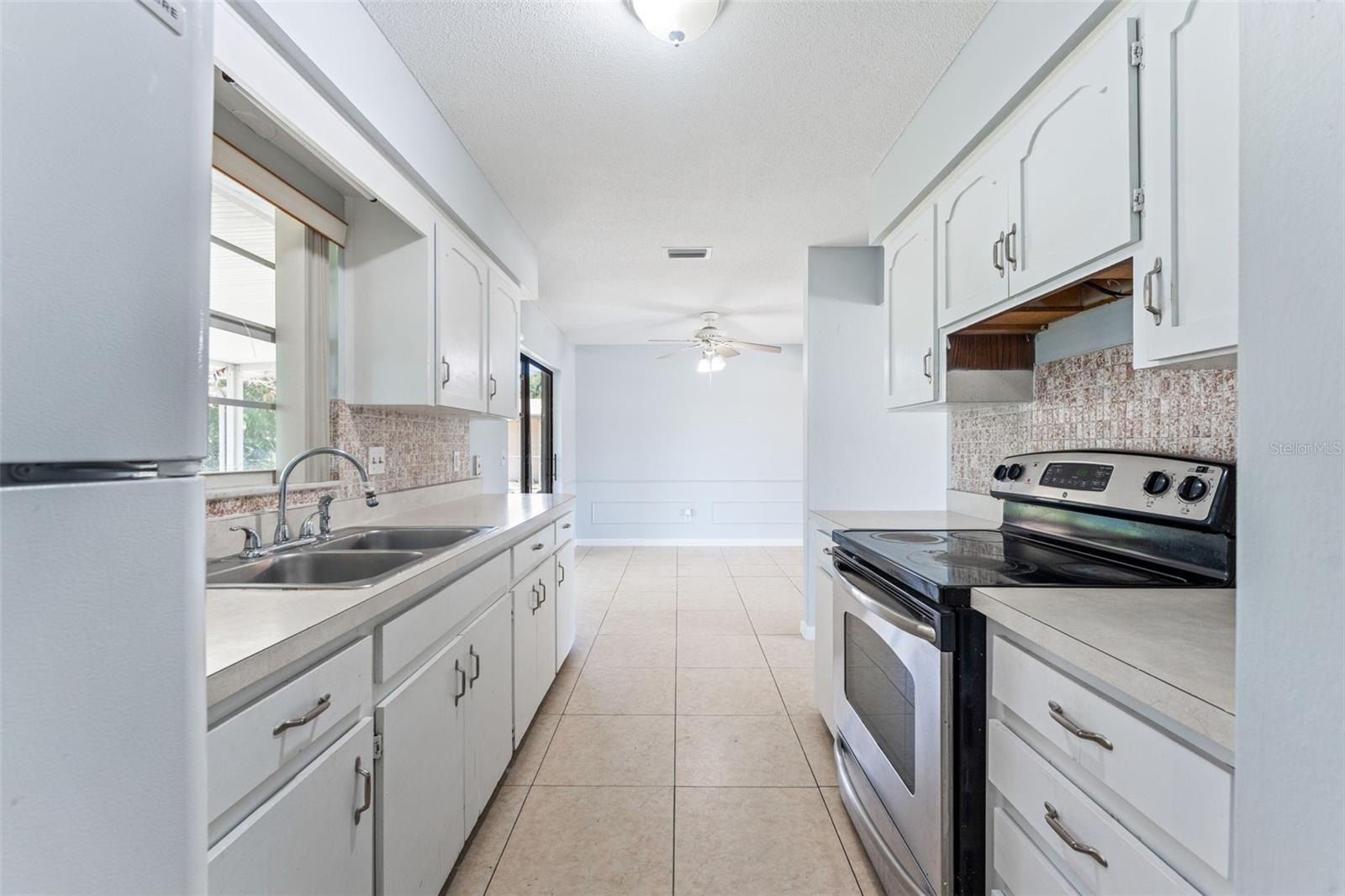 DOVER ESTATES FIRST ADD - Residential