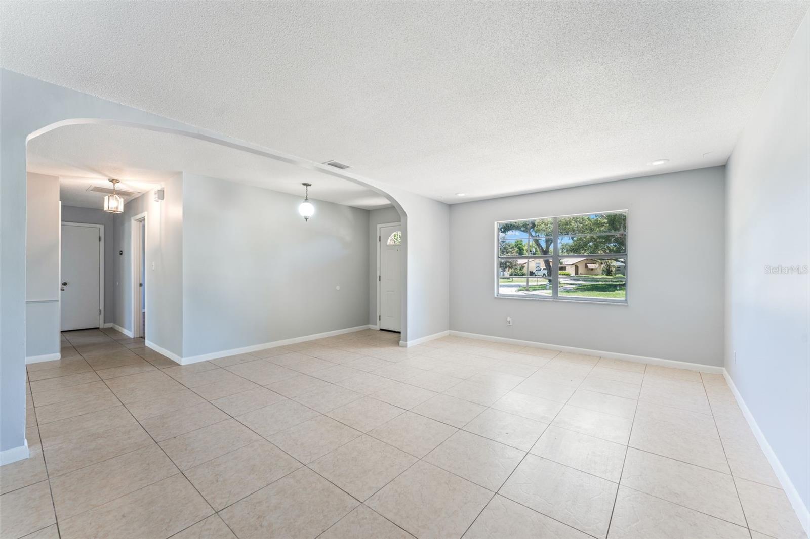 DOVER ESTATES FIRST ADD - Residential