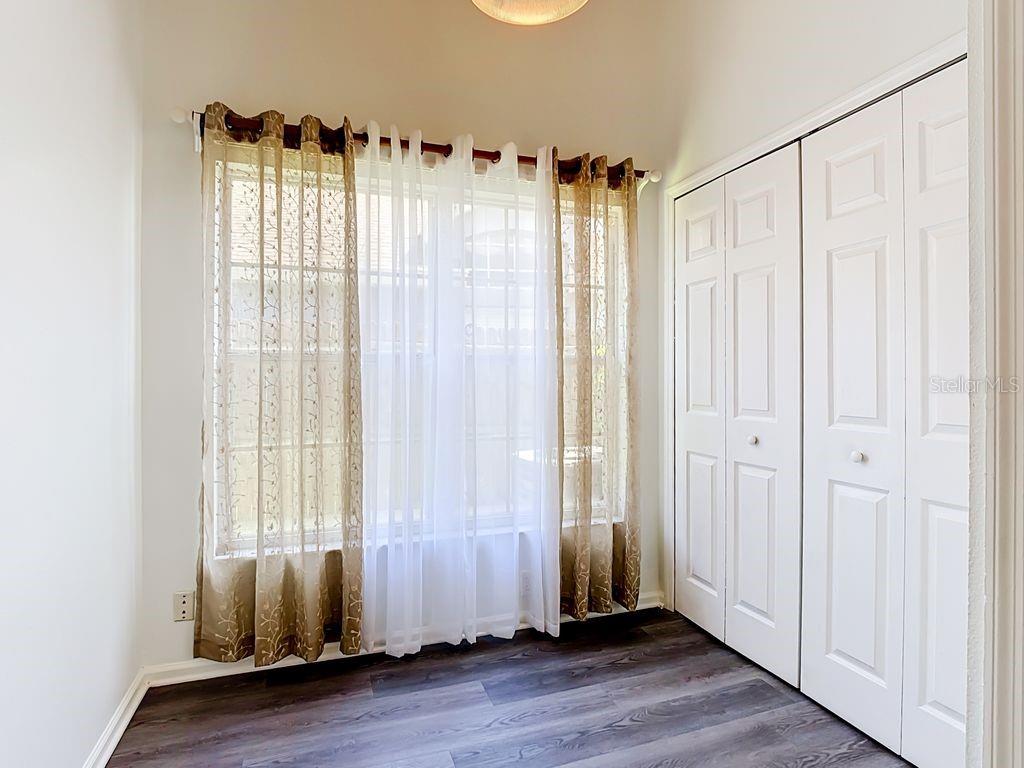 SHANNON LAKES - Residential