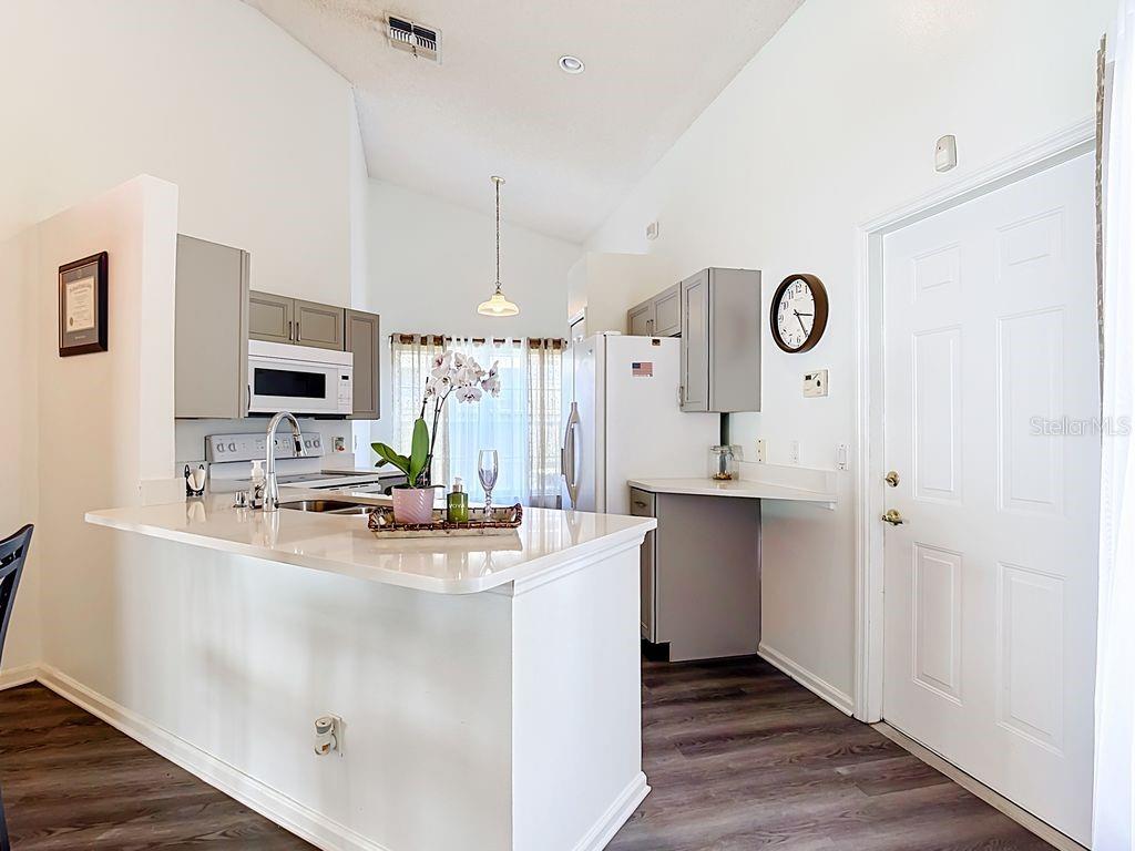SHANNON LAKES - Residential