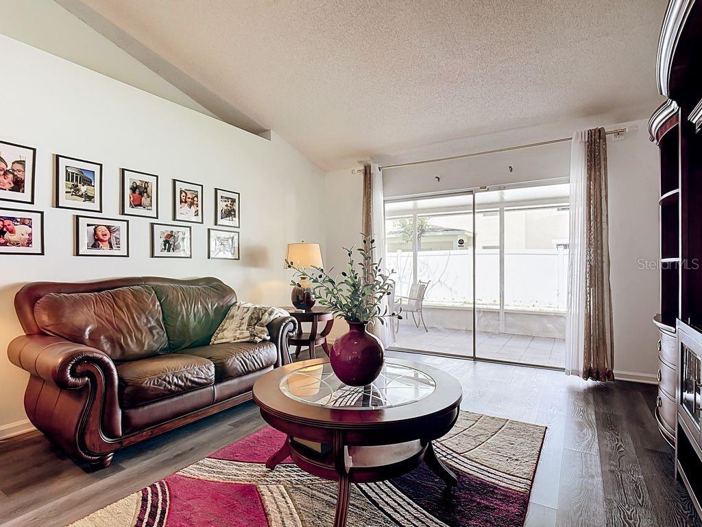 SHANNON LAKES - Residential