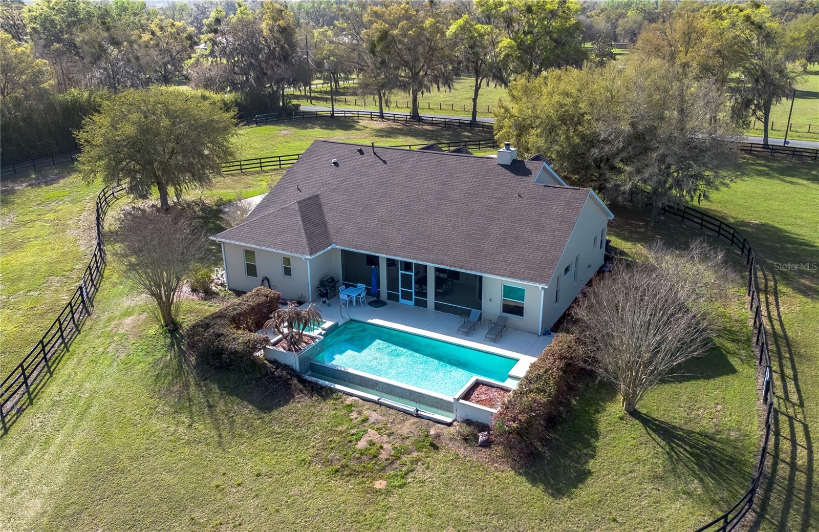 GOLDEN FARMS - Residential