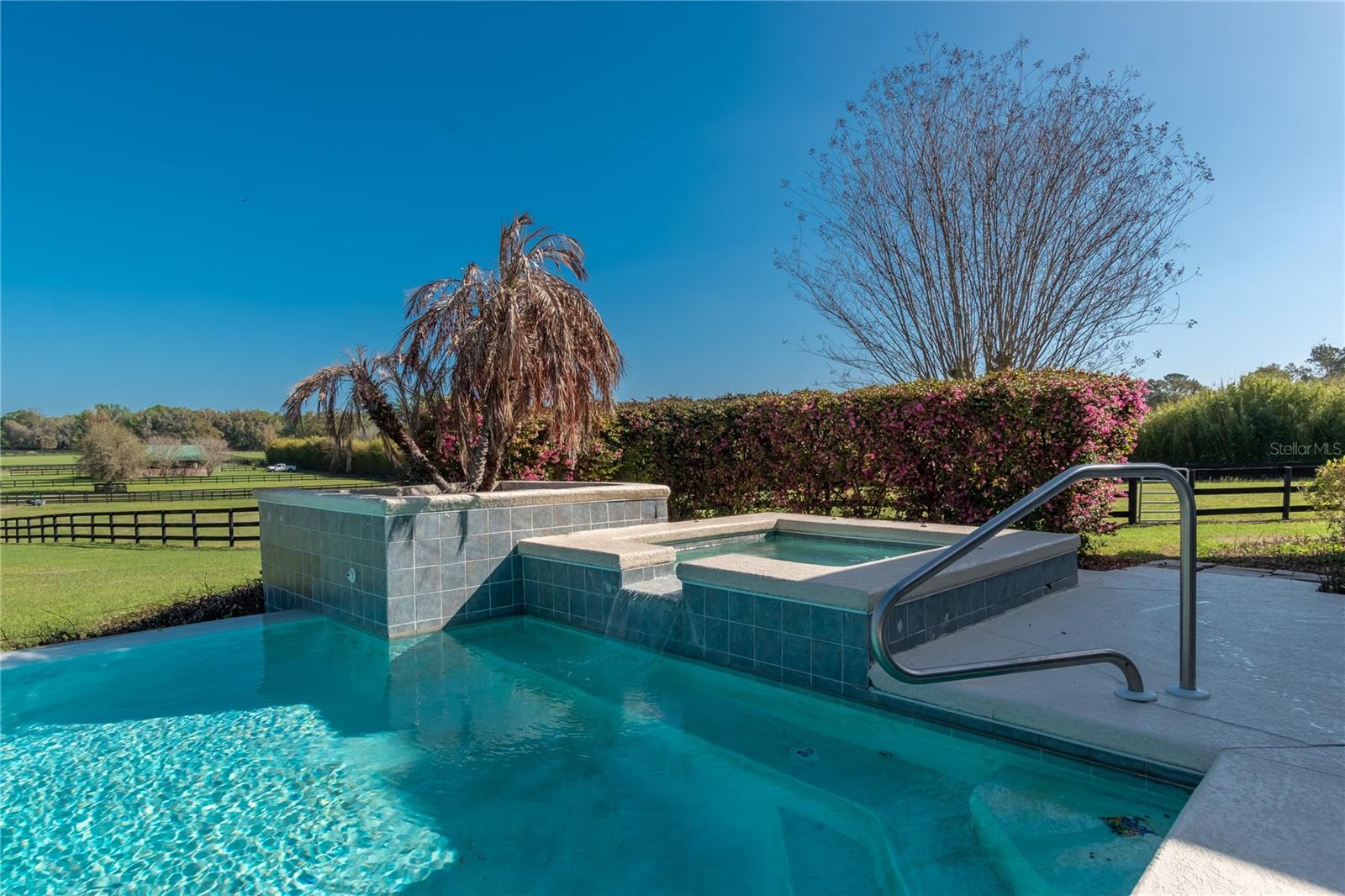 GOLDEN FARMS - Residential