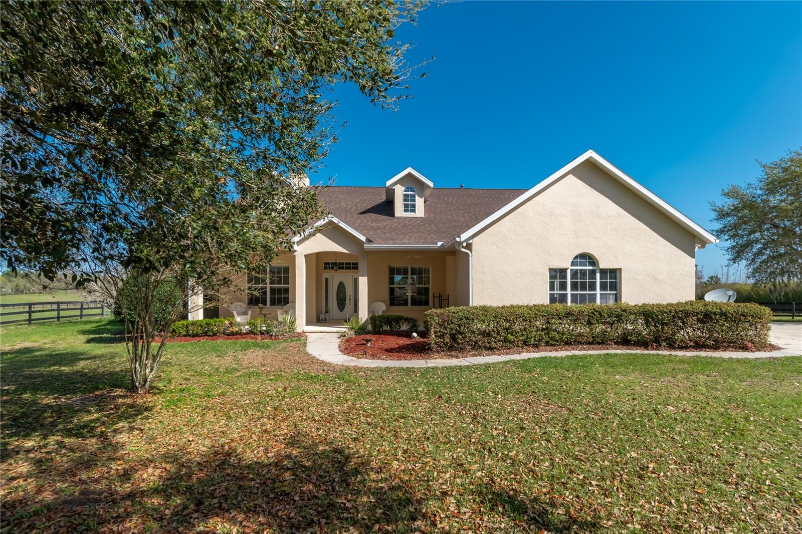 GOLDEN FARMS - Residential