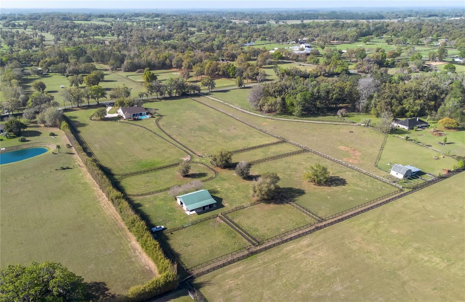 GOLDEN FARMS - Residential