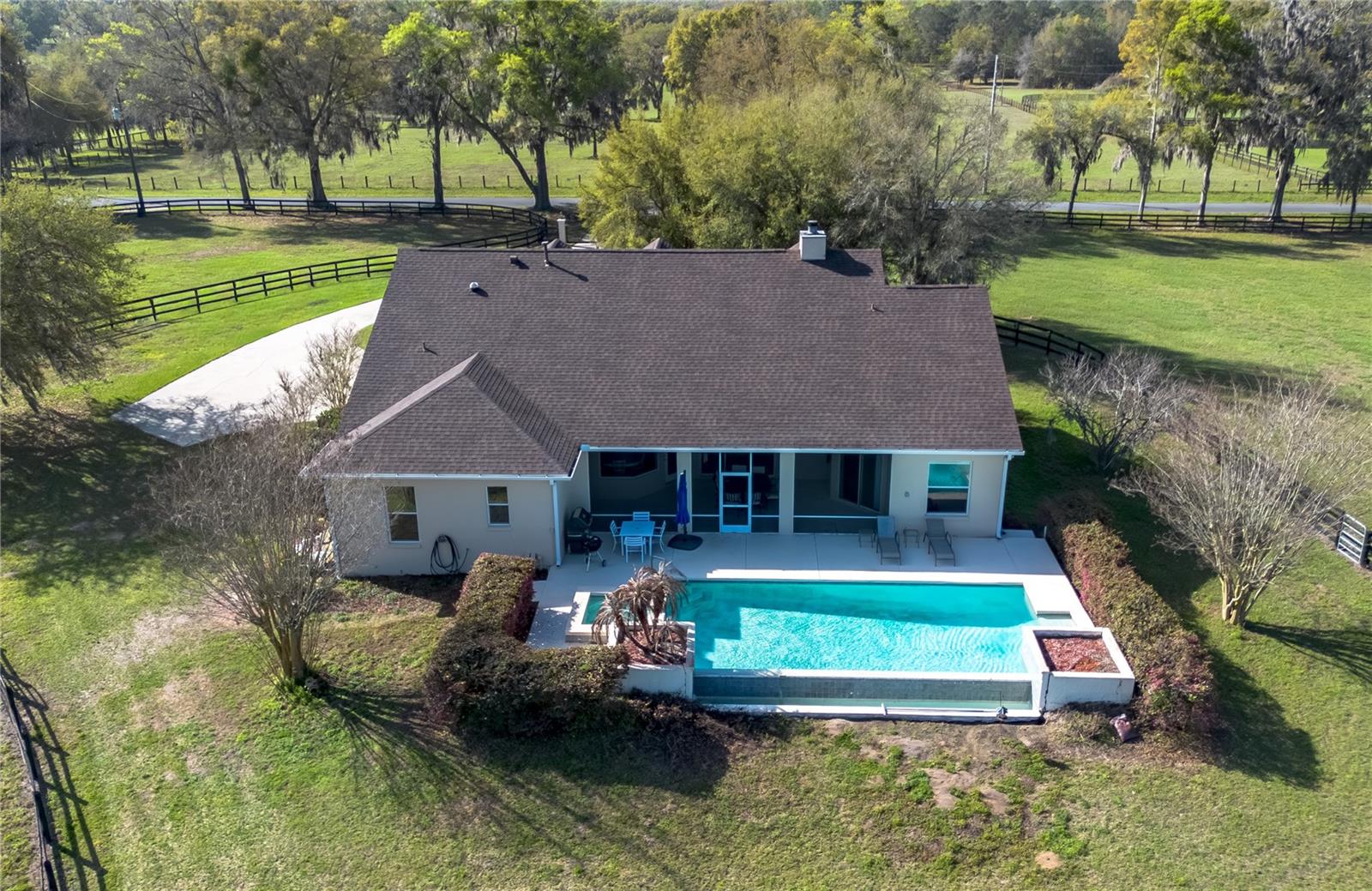 GOLDEN FARMS - Residential