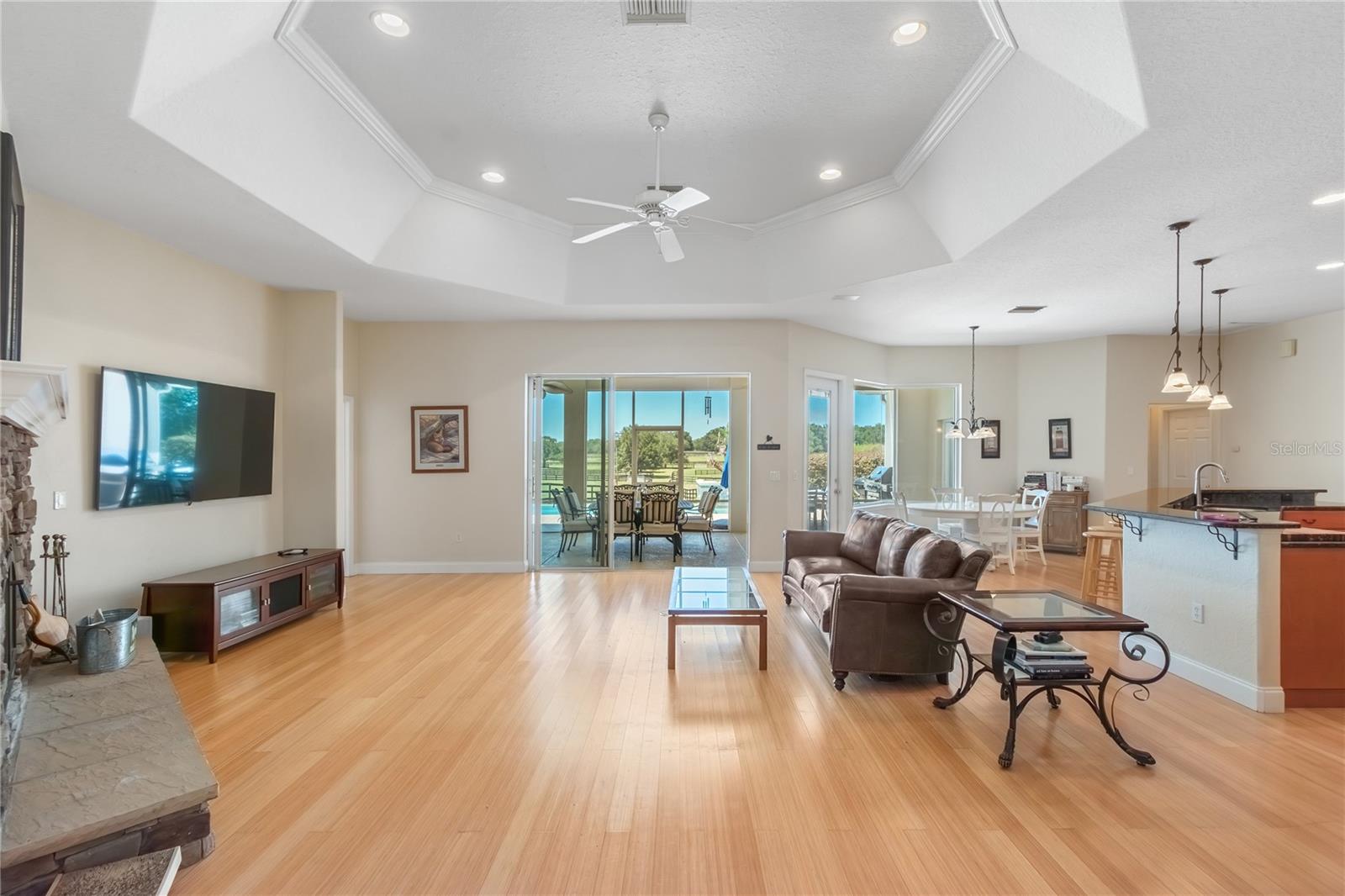 GOLDEN FARMS - Residential
