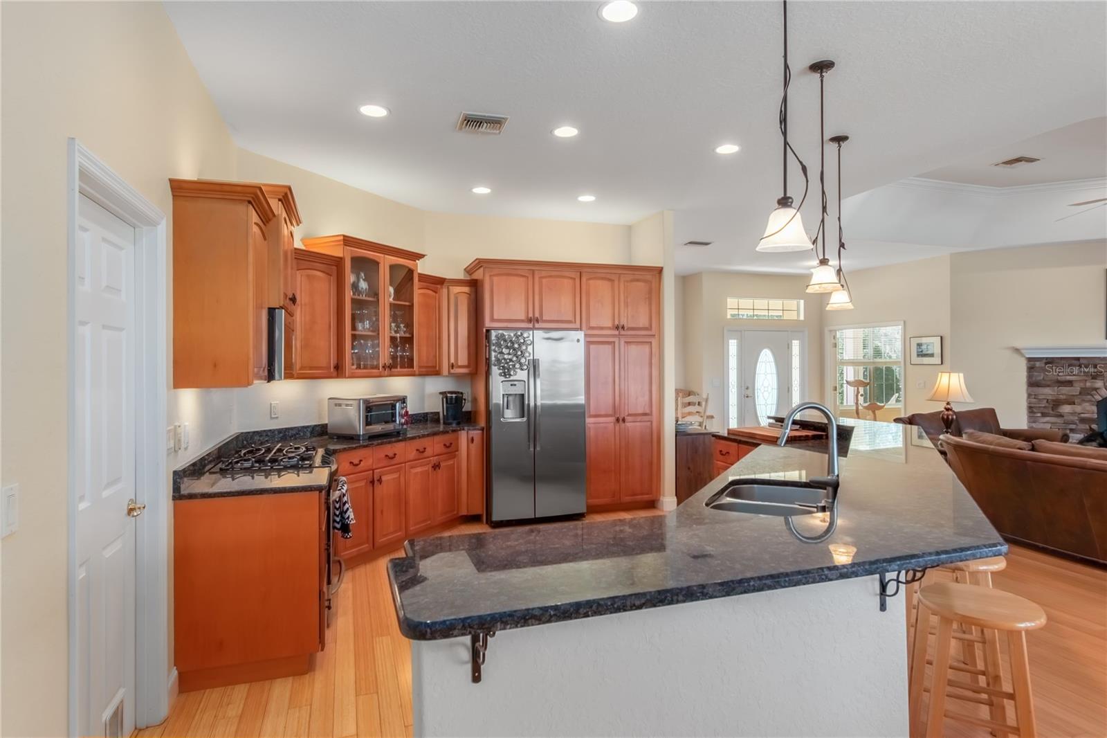GOLDEN FARMS - Residential