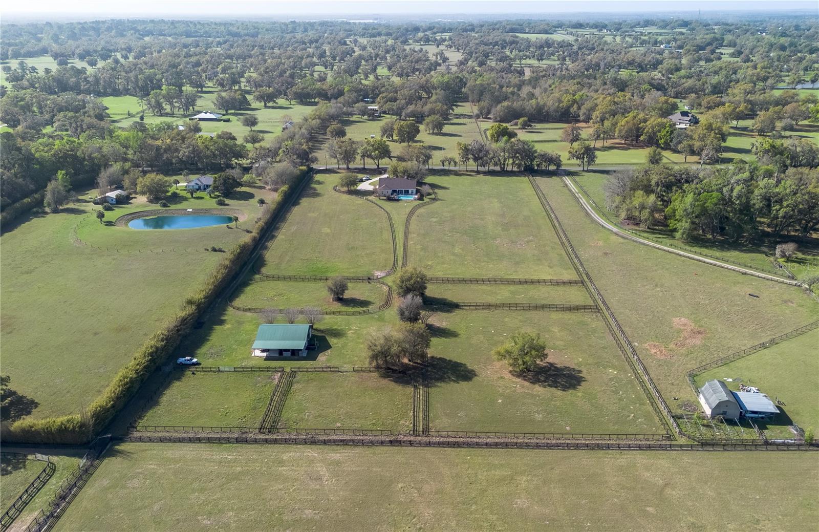 GOLDEN FARMS - Residential