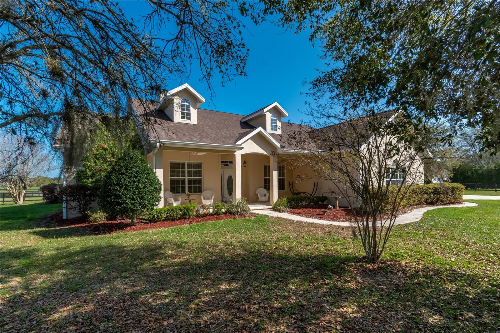 GOLDEN FARMS - Residential