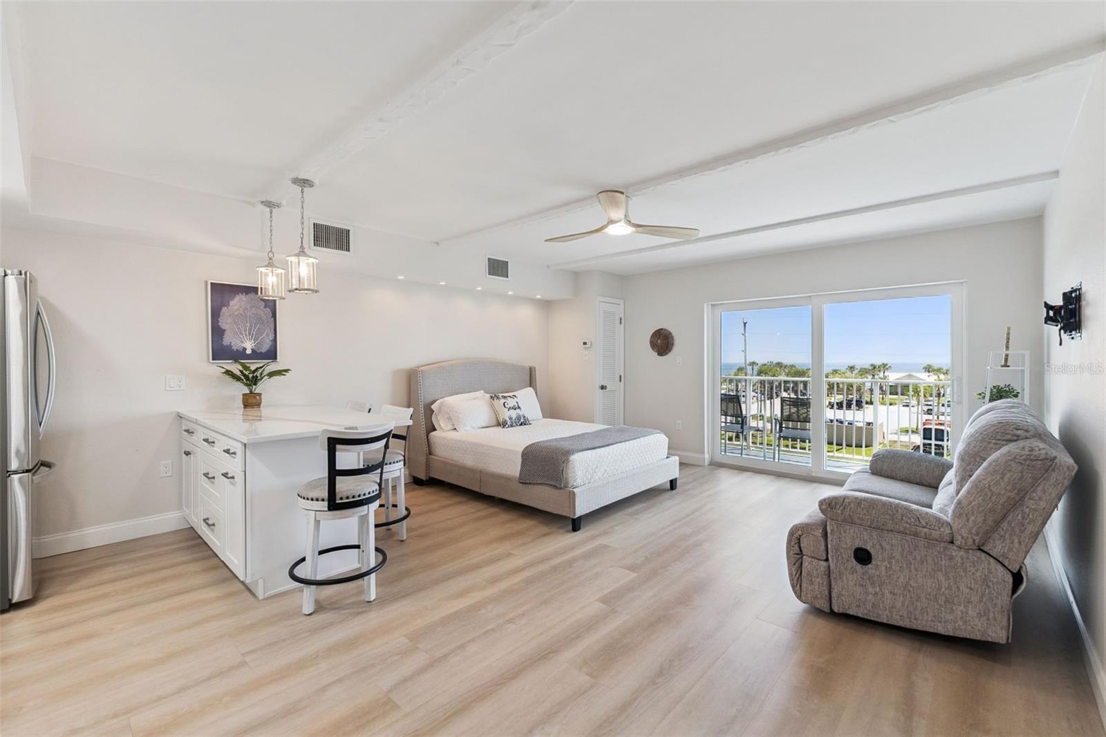 MARINERS COVE CONDO - Residential