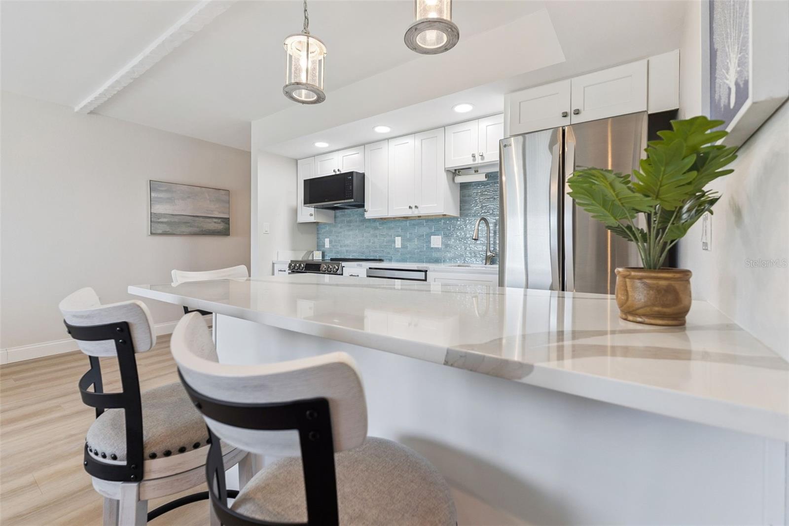 MARINERS COVE CONDO - Residential