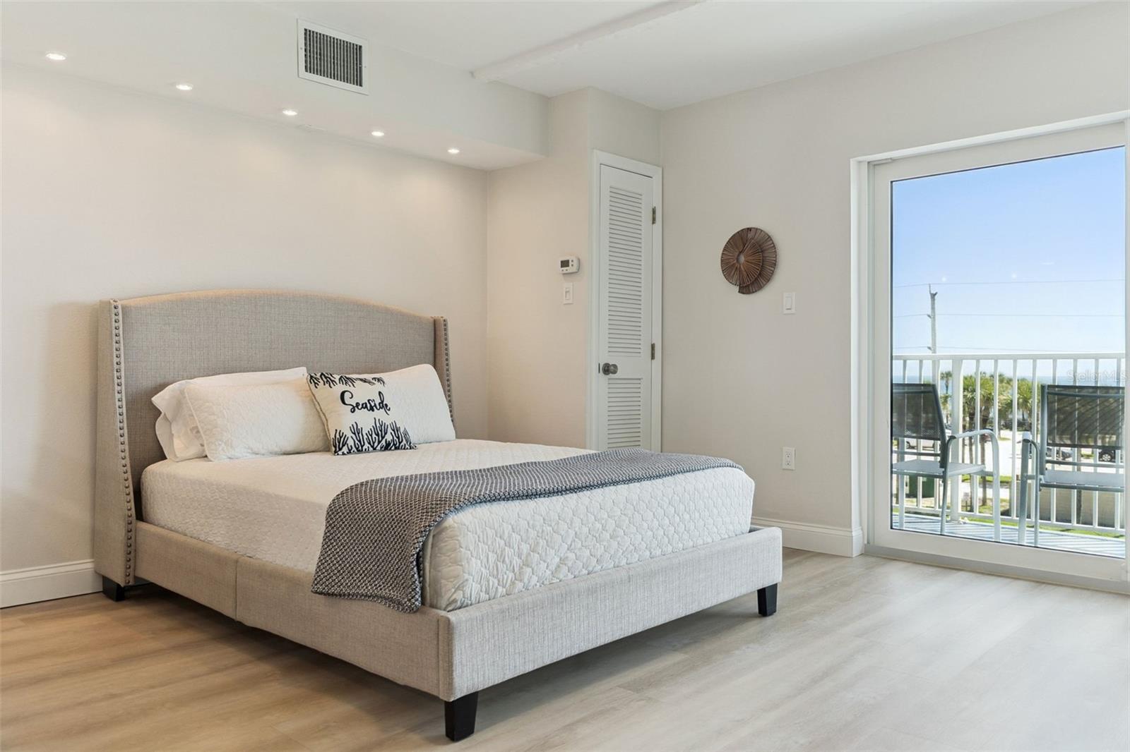MARINERS COVE CONDO - Residential