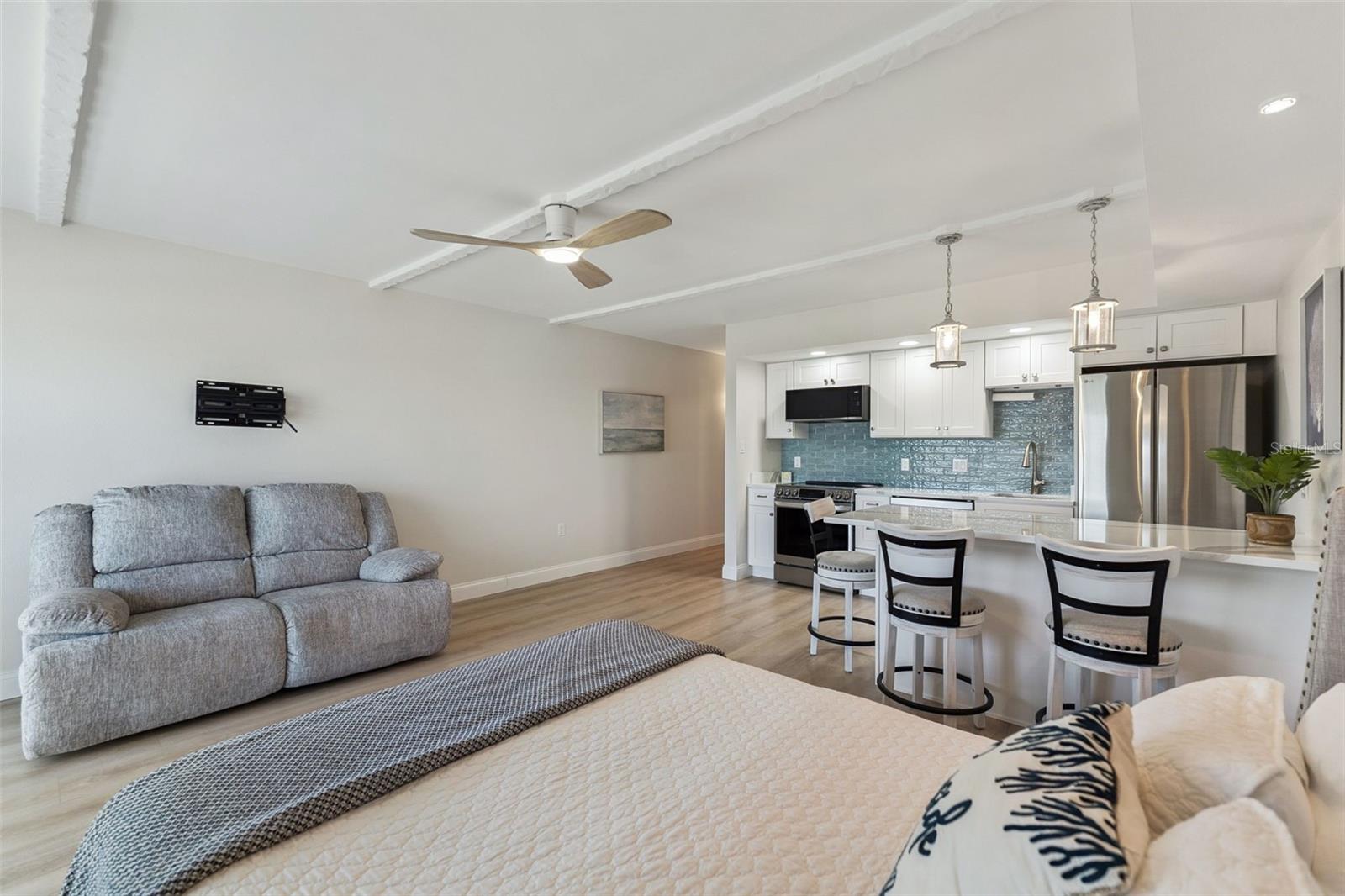 MARINERS COVE CONDO - Residential